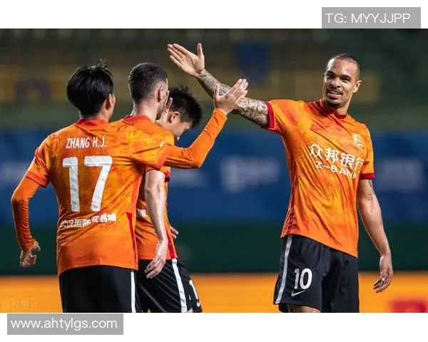 武汉足球队在洲际杯积分榜上以91分稳居第一名,展现强劲实力 武汉足球队在洲际杯积分榜上以91分稳居第一名,展现强劲实力