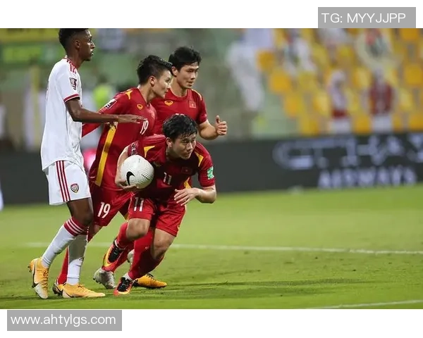 越南足球明星挑战赛引发热议视频曝光球迷反应不一 越南足球明星挑战赛引发热议视频曝光球迷反应不一