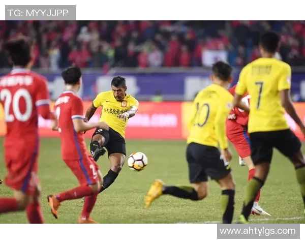 广州足球队与西安足球队耐力较量赛后分析与总结